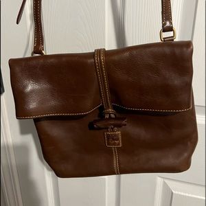 Dooney & Bourke Fold over Crossbody bag in chestnut